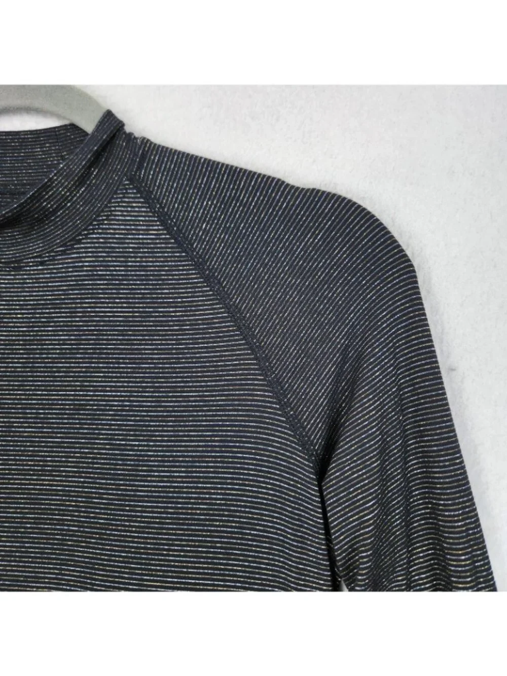 Nike Shirt Womens Medium Black Pro Warm Dri-FIT Long Sleeve Running Athletic
